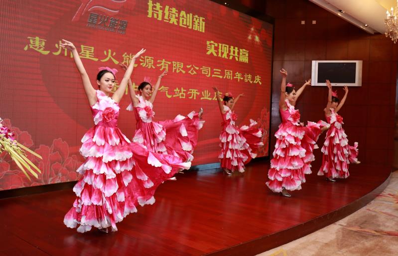 1505276512904422.jpg 三周年慶典-表演.jpg